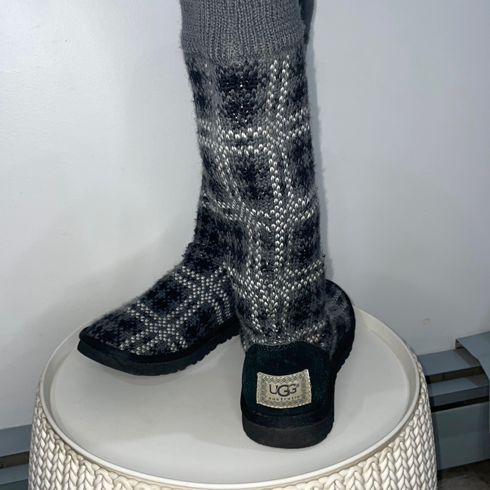 UGG sweater boot Size 6 plaid.